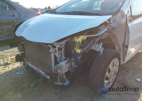 2015 Toyota Prius C Three из США, поврежденный, VIN JTDKDTB35F1576532